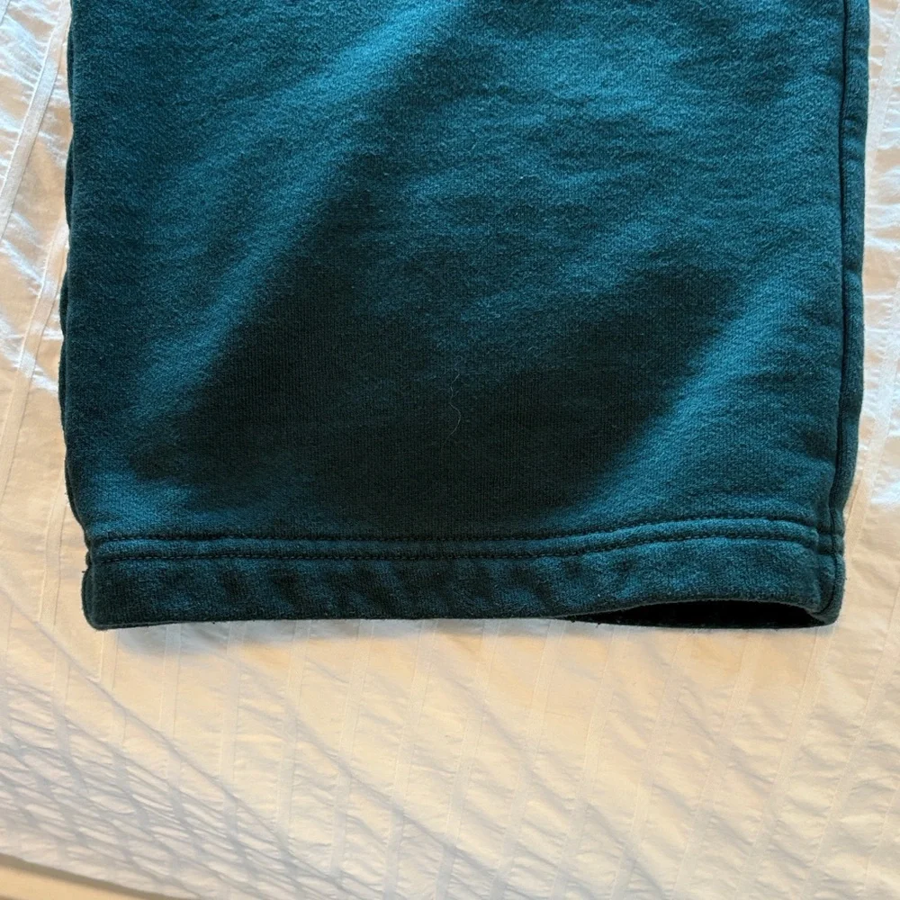 ALO SWEATSET Dark Green Crewneck Sweatshirt and Sweatpants Set